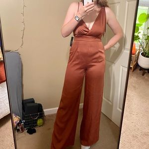 NWT | Lulu’s Satin Jumpsuit